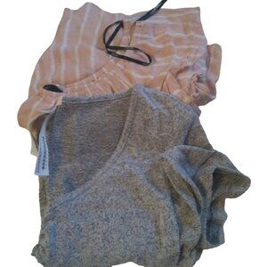 Lot of 2 Forever 21 Women's Large Crop Tops Striped And Solid (L20)